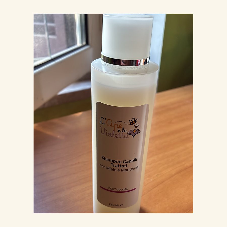 Shampoo per capelli trattati al miele e mandorle da 250 ml